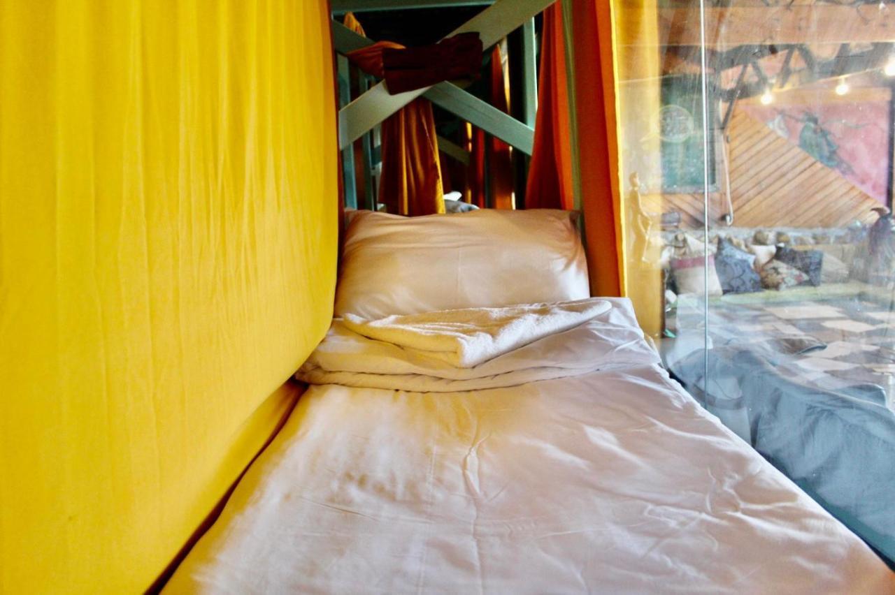 Nomad Hostel Nimrod Exterior foto